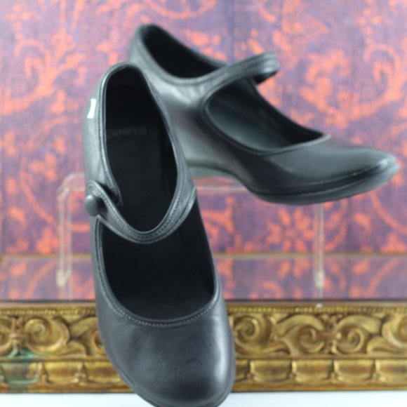 CAMPER Black Leather Mary Jane Wedges - Picture 16 of 16